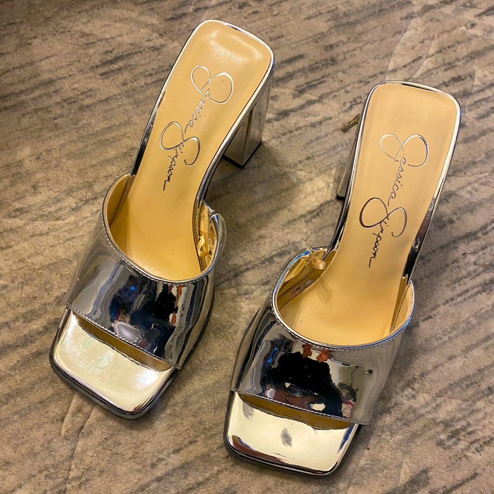 Like new silver heels